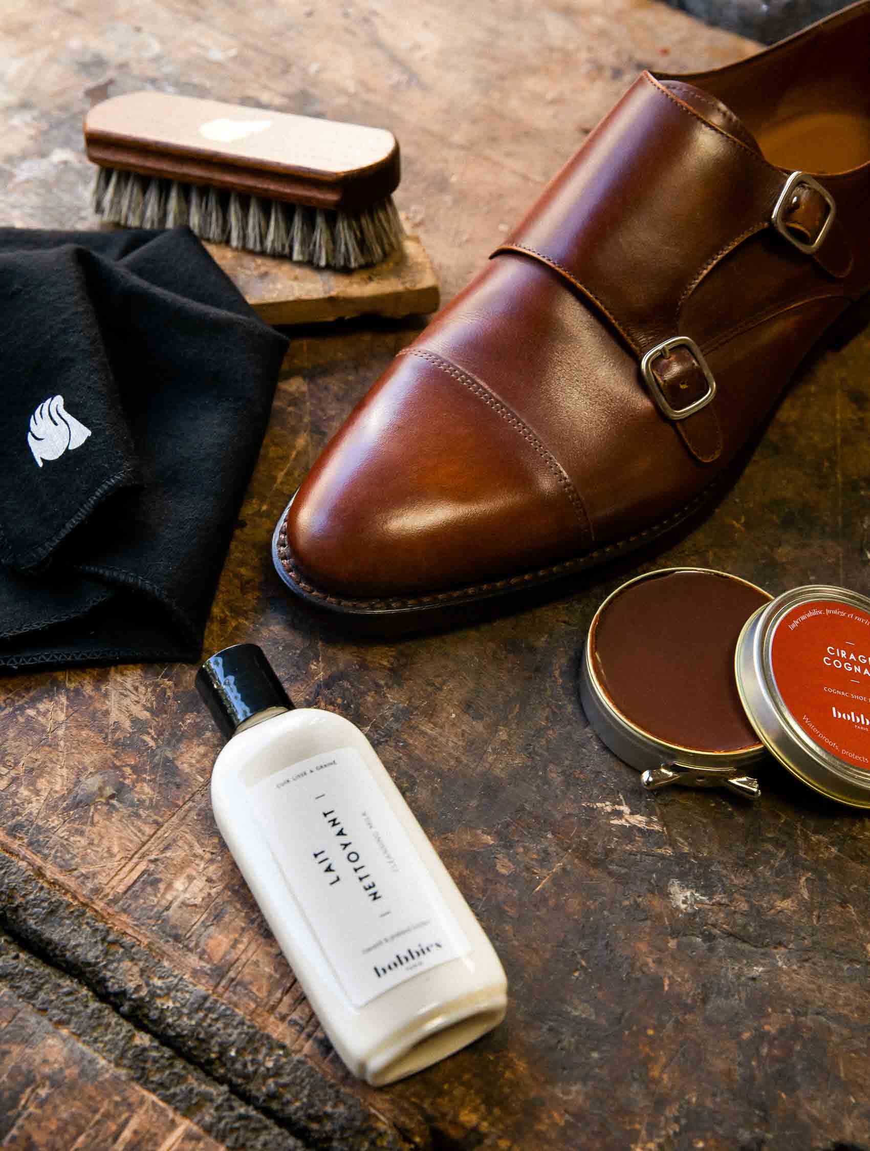 Waterproofing your leather and suede shoes: the art of the gesture, the science of protection